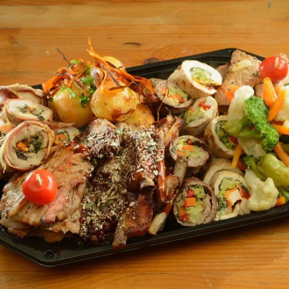 PLATOU SPECIALITATILE BUCATARULUI
